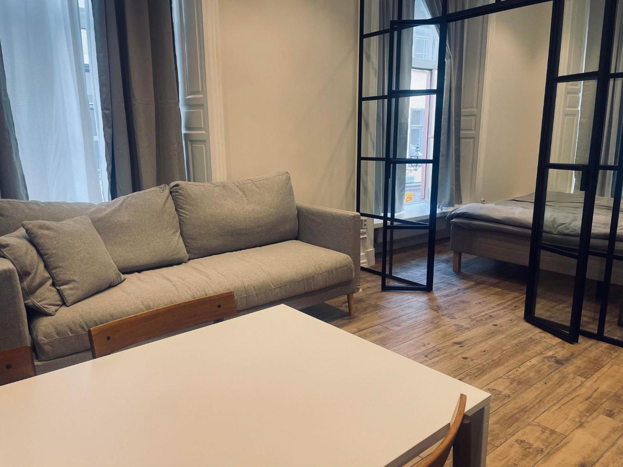 Explore Old Town Apartment *
